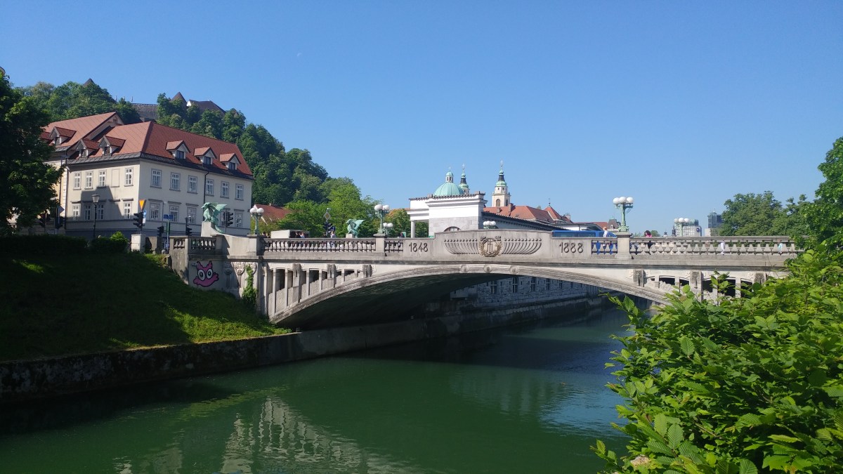 Classic vs. genetic&nbsp;genealogy